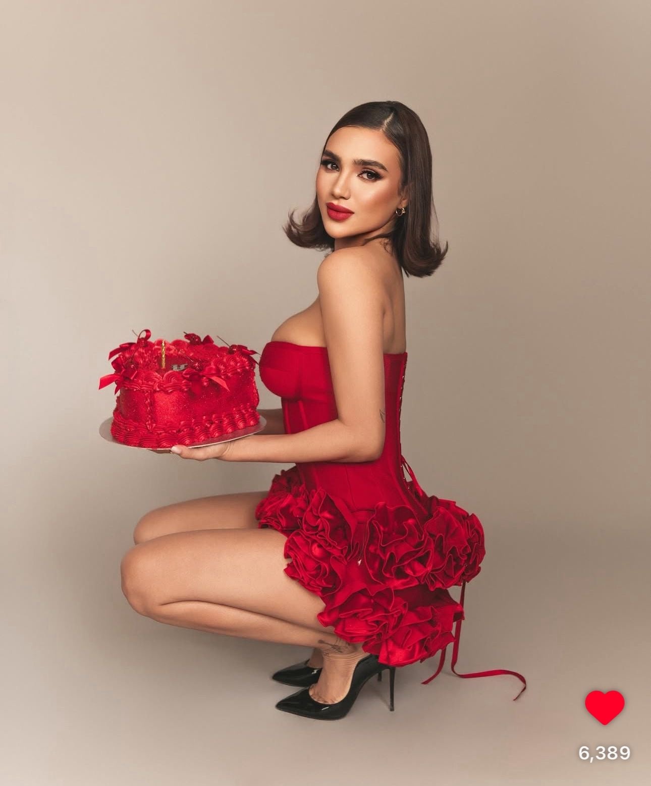 Vestido rojo de corset bandage