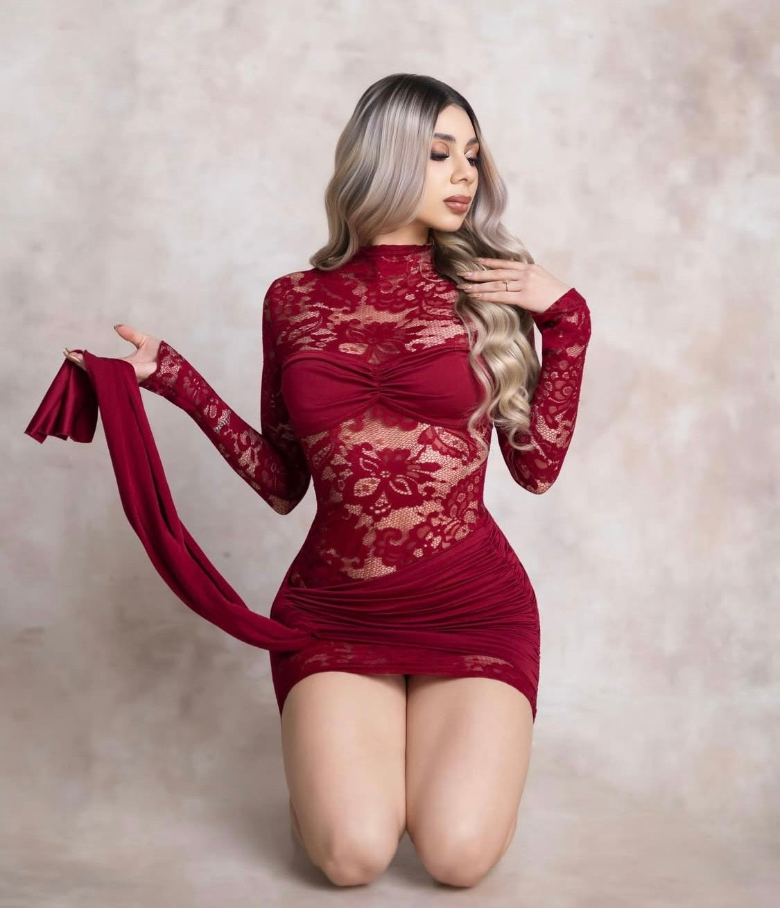 Vestido encaje burdeos