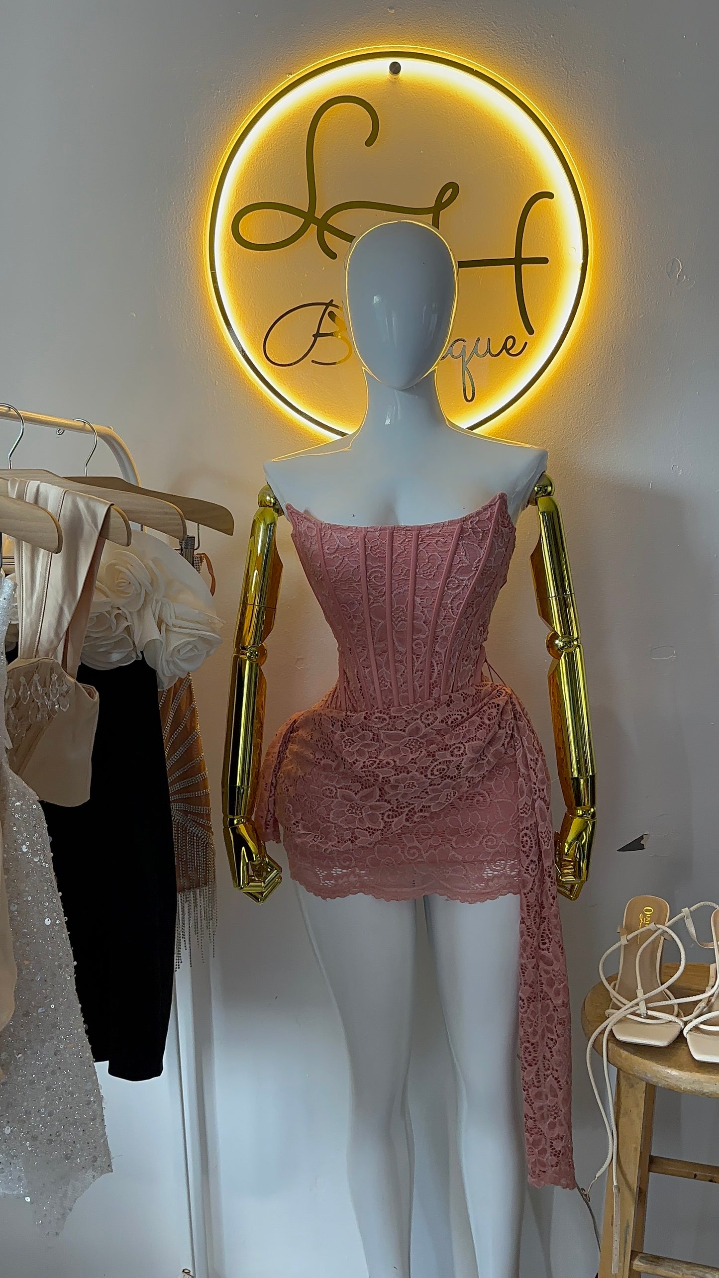 Vestido corset encaje