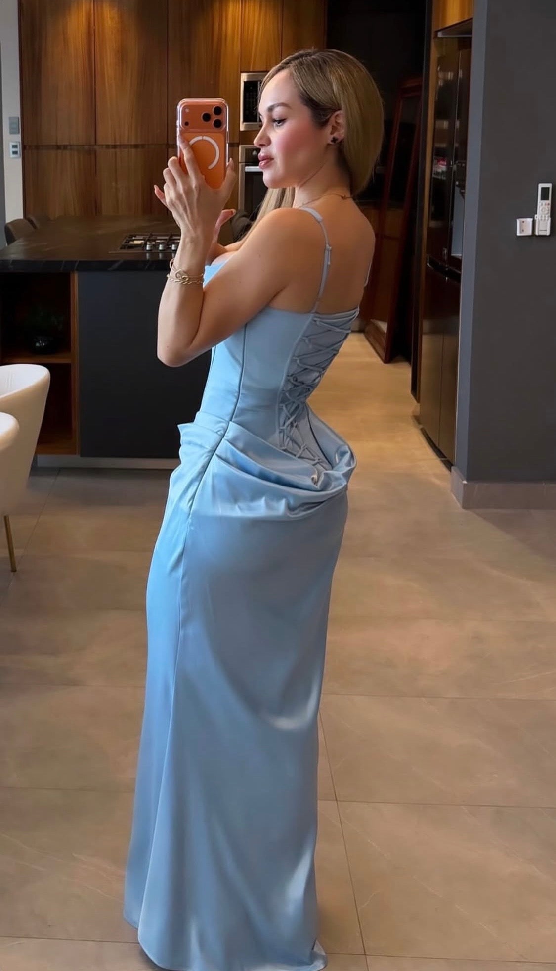 Vestido largo con corset